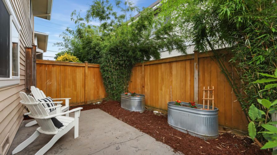 How to Handle Property Line Issues When Putting Up a Fence